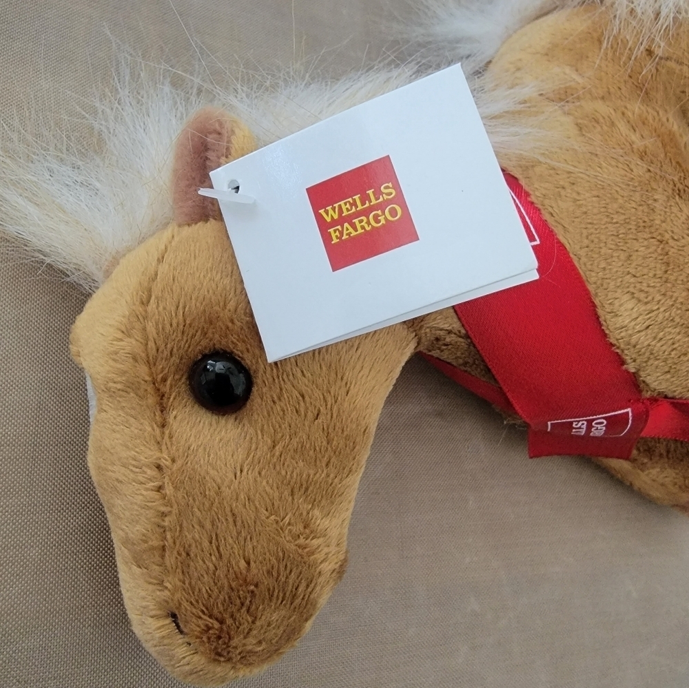 Wells Fargo Pony Bridget - 7” Mini Plush 2017 NWT - Picture 4 of 4